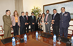 Subsecretaria de Defensa y Presidente de la FMM acompañados por TG Álvarez Jiménez, GB Díaz Martínez y miembros de la FMM.